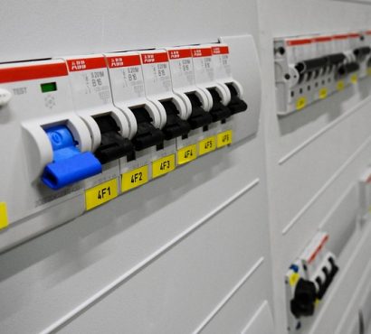 Potrzebna Ci rozdzielnica elektryczna? Skorzystaj z zaufanej hurtowni img-responsive