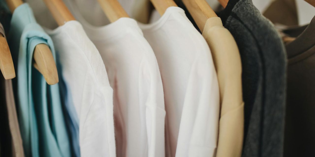 Szafa z lustrami – funkcjonalne i stylowe rozwiązanie do każdego wnętrza