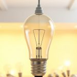 Moc żarówki a lumeny: jak zrozumieć różnicę i wybrać właściwe oświetlenie do domu